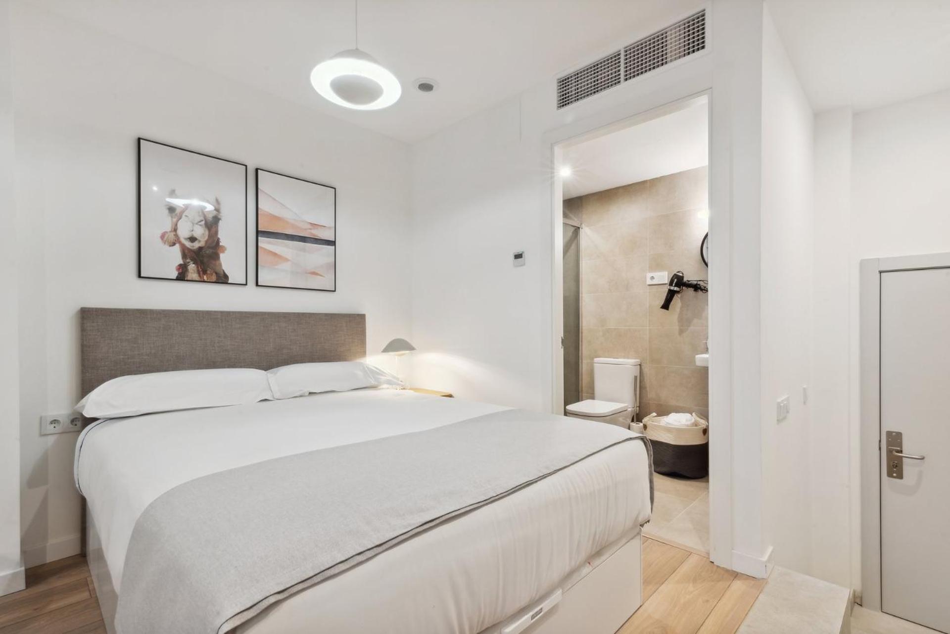 Limehome Valencia Carrer Del Pare Palau I Quer Eksteriør billede