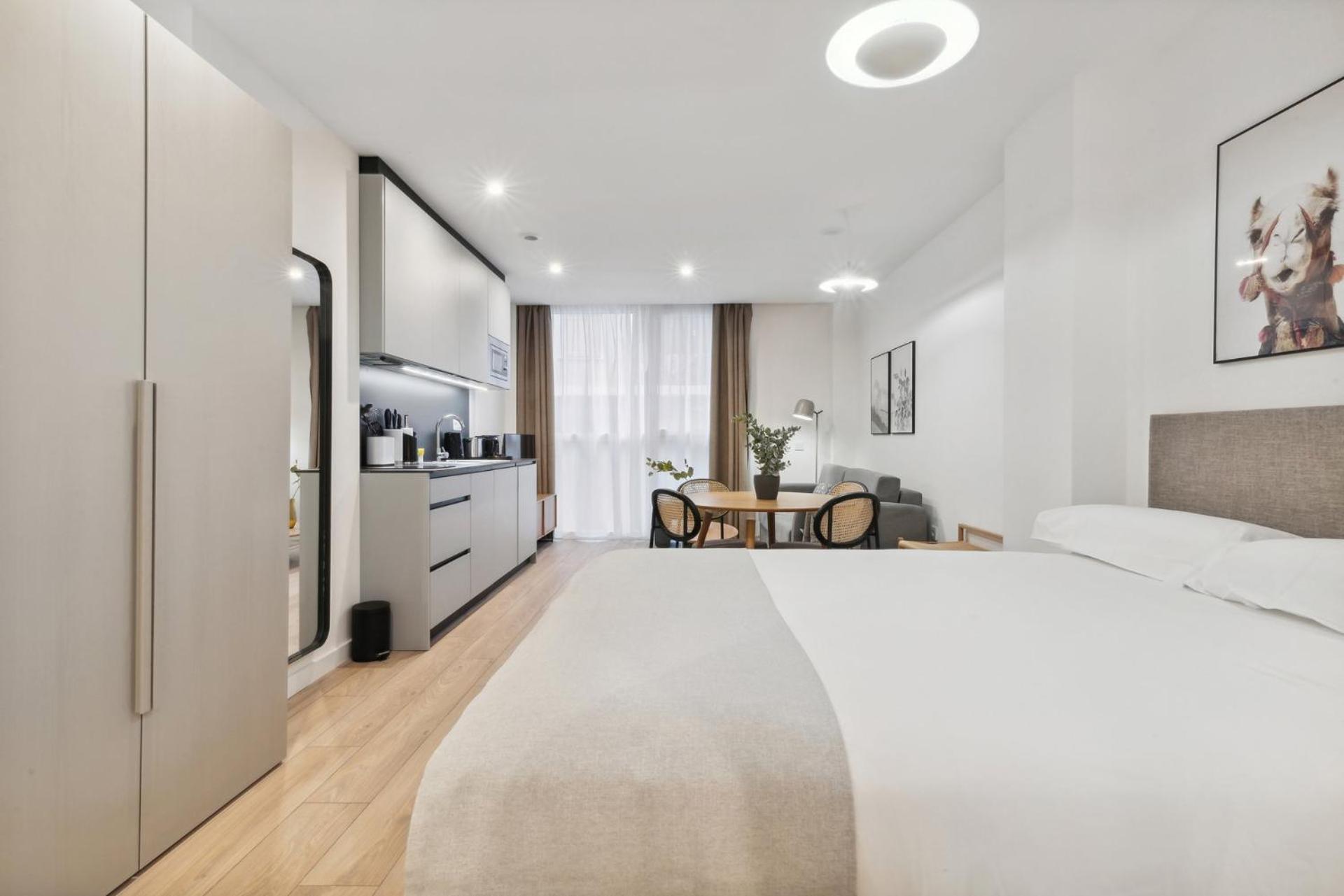 Limehome Valencia Carrer Del Pare Palau I Quer Eksteriør billede